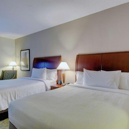 Hilton Garden Inn Norwalk Kültér fotó