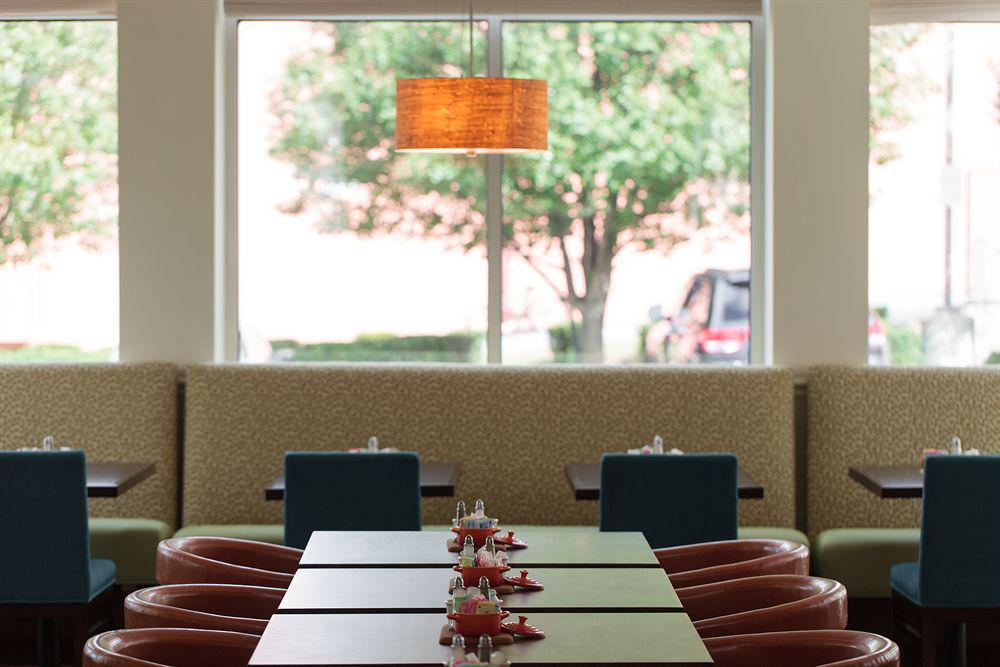 Hilton Garden Inn Norwalk Kültér fotó