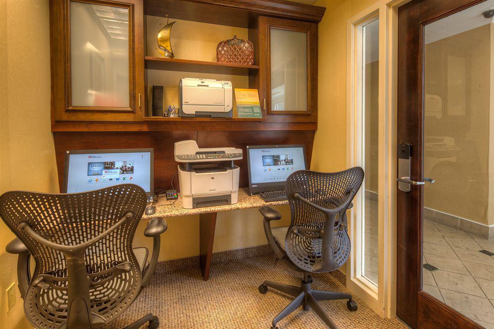 Hilton Garden Inn Norwalk Kültér fotó