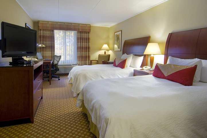 Hilton Garden Inn Norwalk Kültér fotó