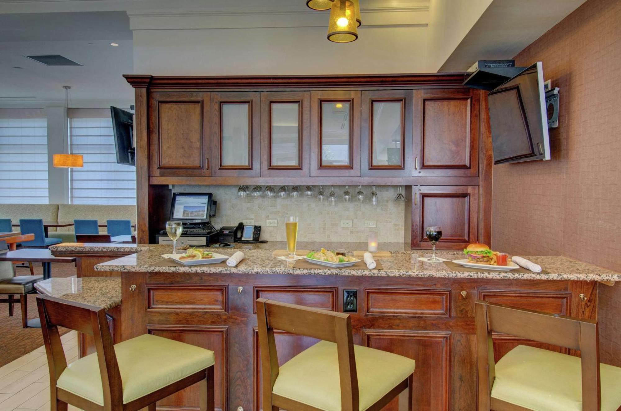 Hilton Garden Inn Norwalk Kültér fotó