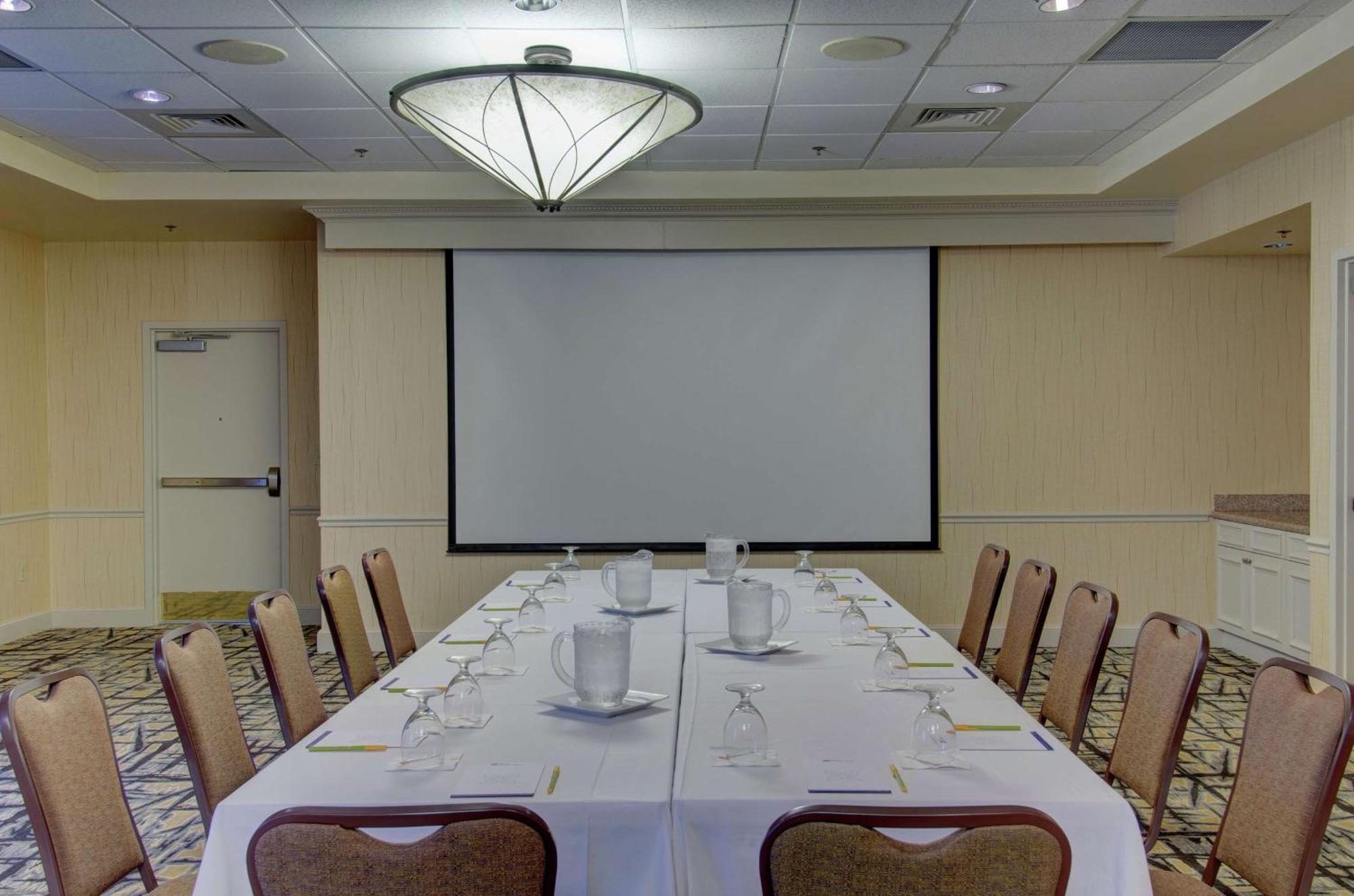 Hilton Garden Inn Norwalk Kültér fotó