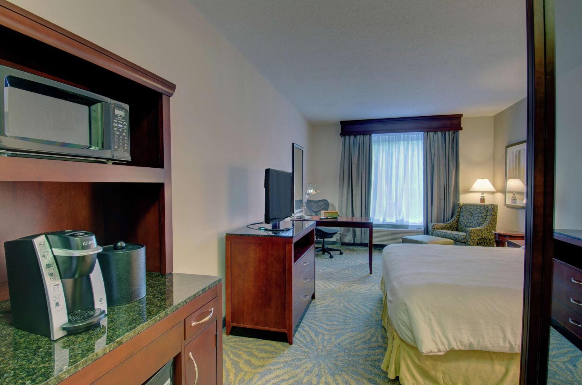 Hilton Garden Inn Norwalk Kültér fotó