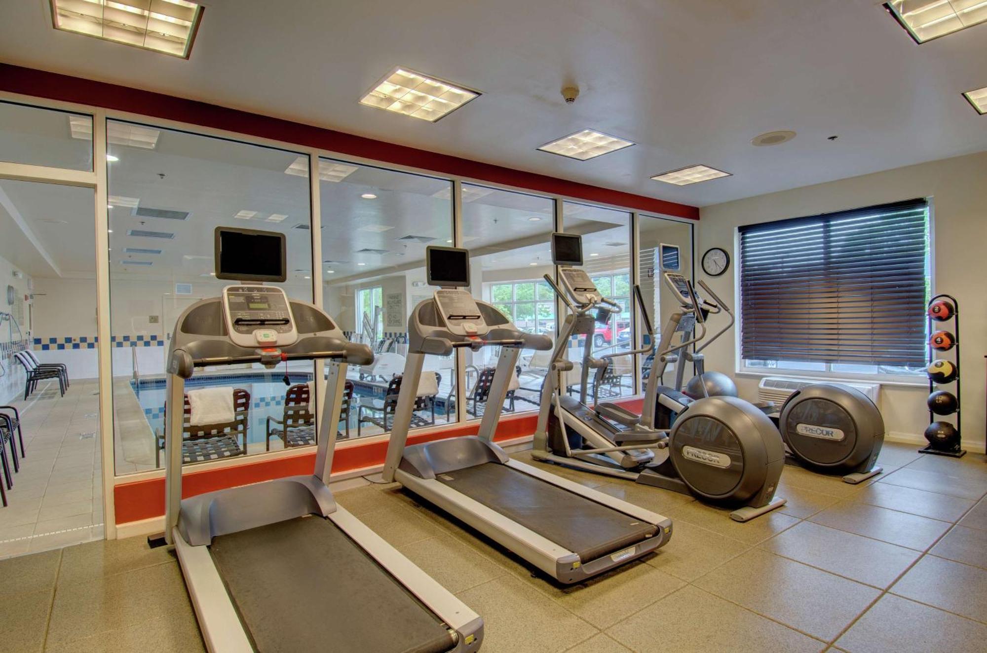 Hilton Garden Inn Norwalk Kültér fotó
