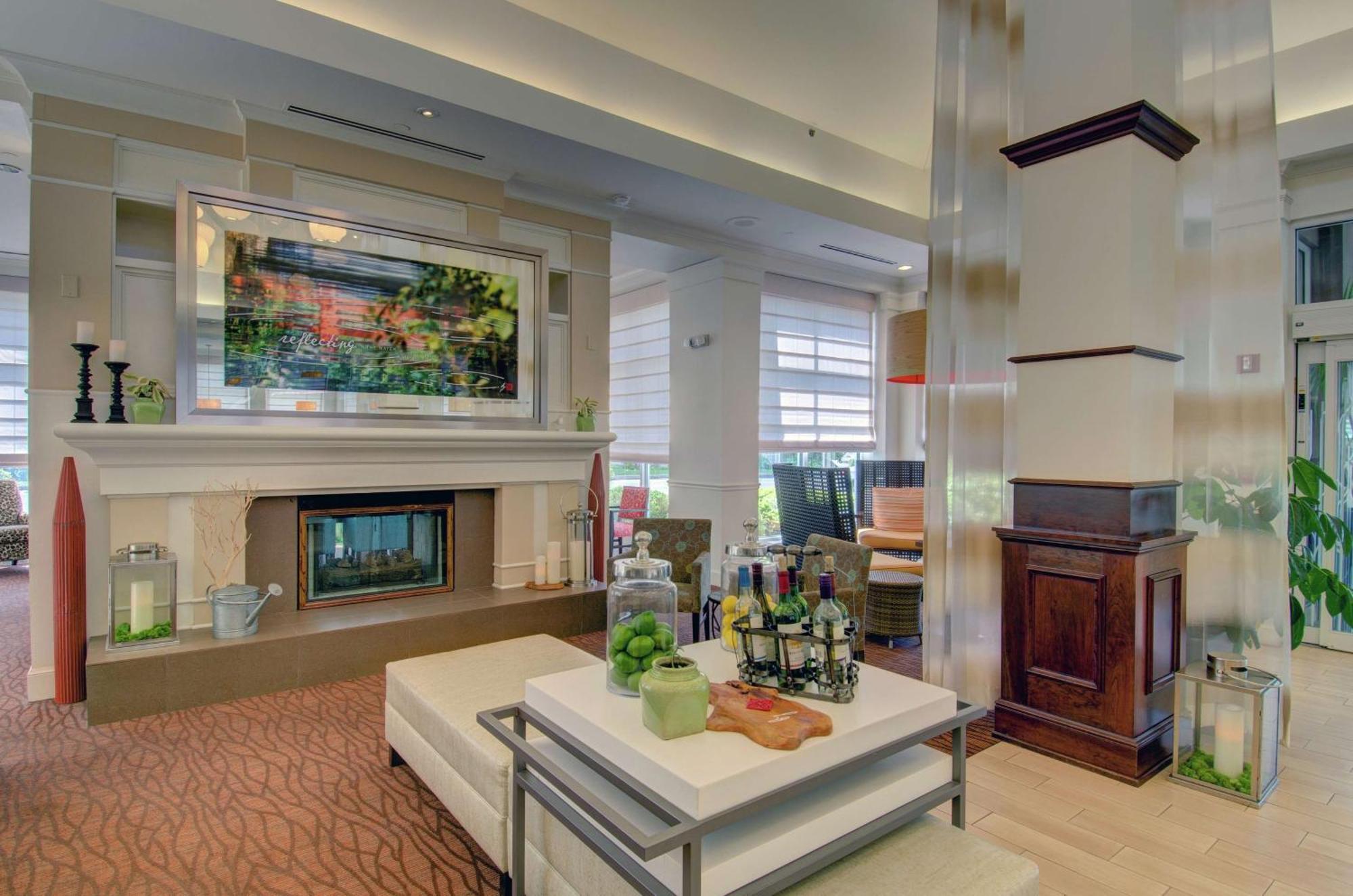 Hilton Garden Inn Norwalk Kültér fotó