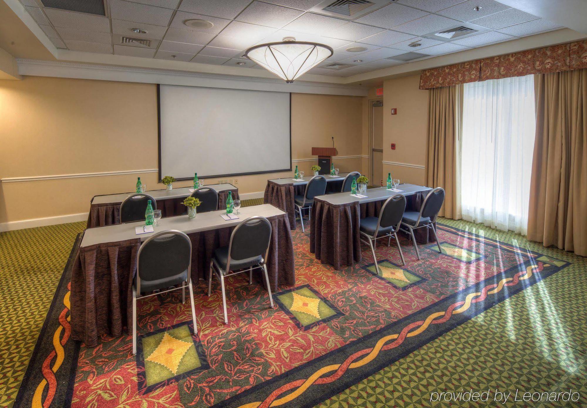 Hilton Garden Inn Norwalk Üzleti fotó